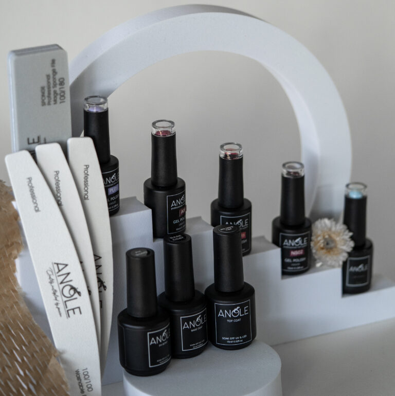 MANICURE